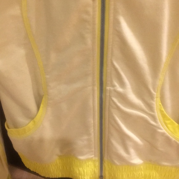 ✨NEW✨WITH NO TAGS Lululemon jacket - Picture 7 of 8